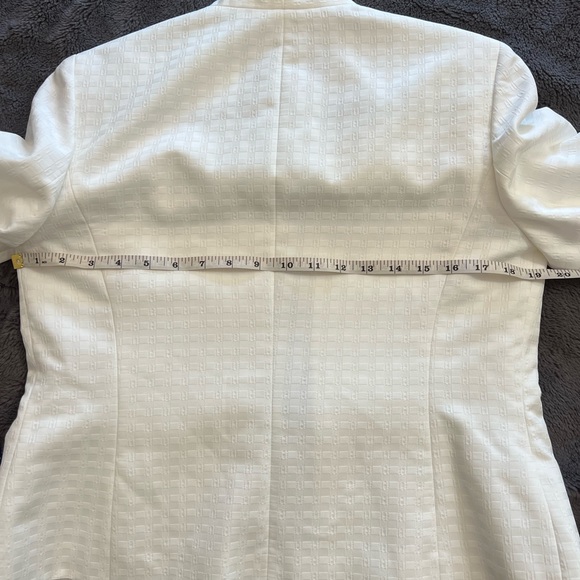 Black Label by Evan-Piccone size 6   16 inches wide by 22 inches long. - Picture 5 of 9